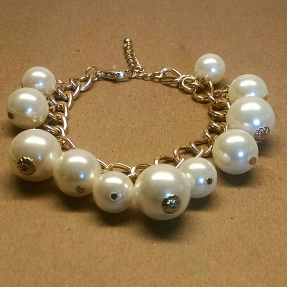 Elegant Pearl bracelet